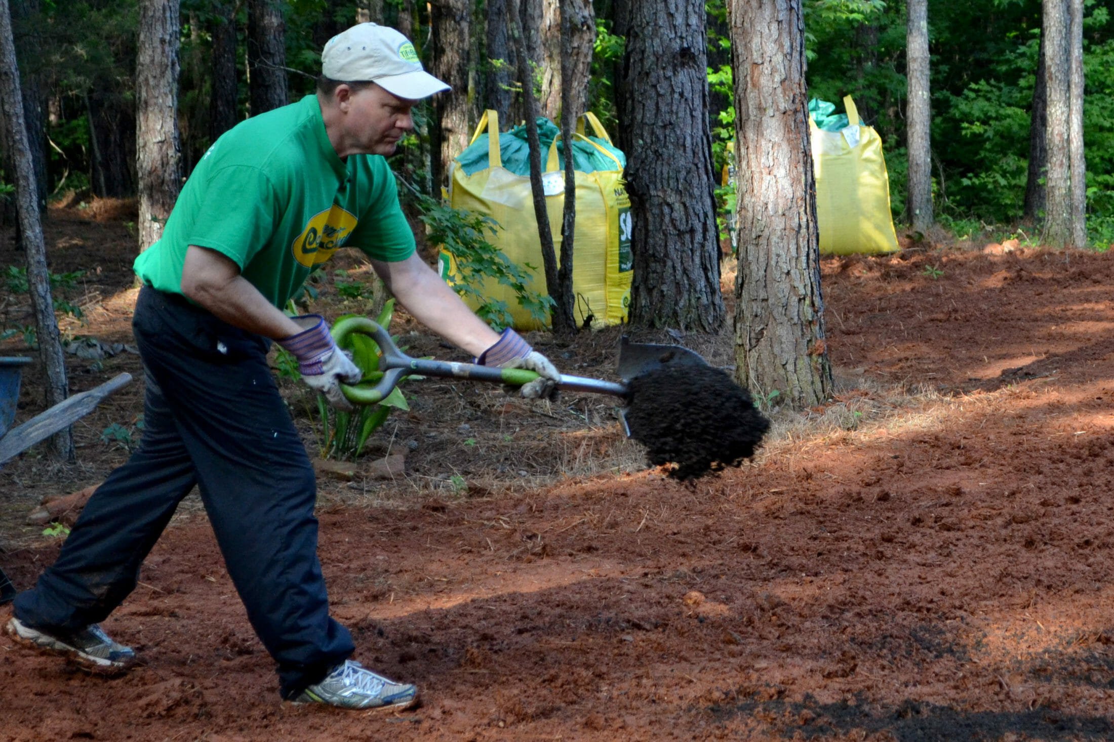 topdressing with shovel